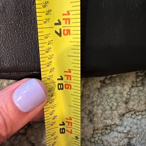 Bishop + Young NWT Morgan faux leather black mini skirt back zip size medium - Picture 2 of 9